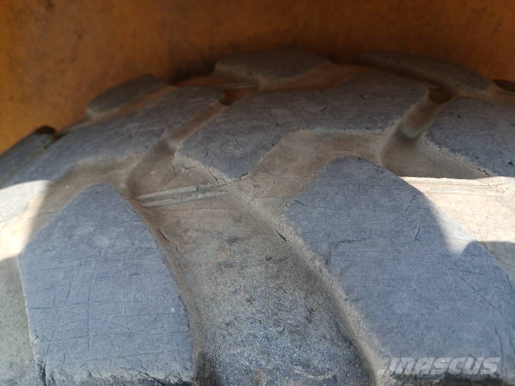 Volvo L 30 G 輪胎式裝載機