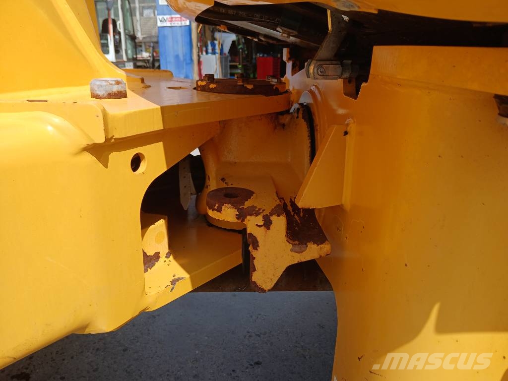 Volvo L 30 G 輪胎式裝載機