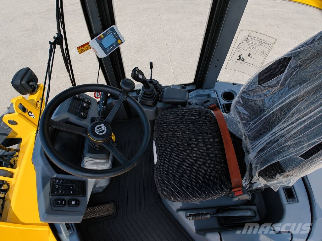 Volvo L 30 G 輪胎式裝載機