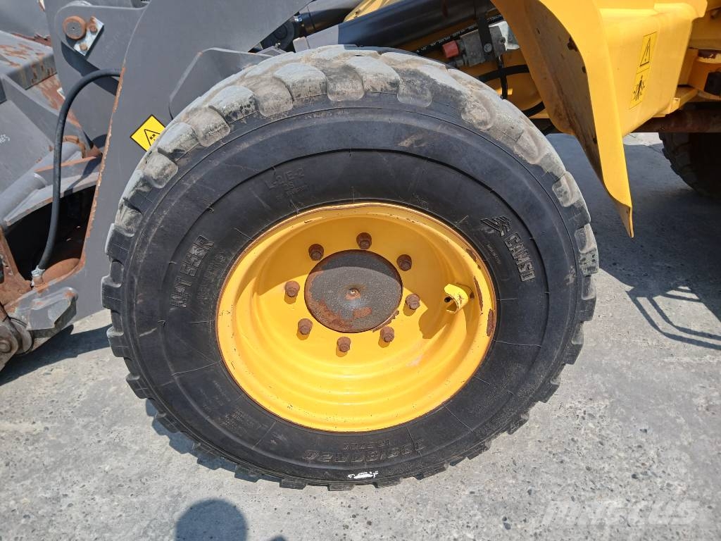 Volvo L 30 G 輪胎式裝載機