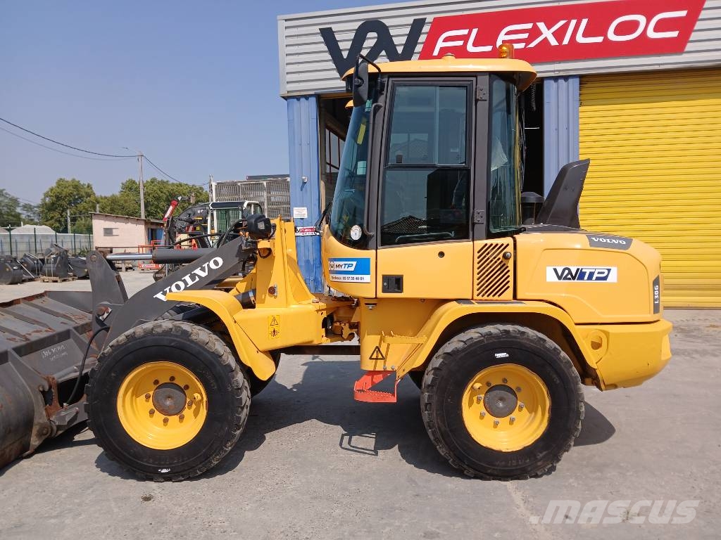 Volvo L 30 G 輪胎式裝載機