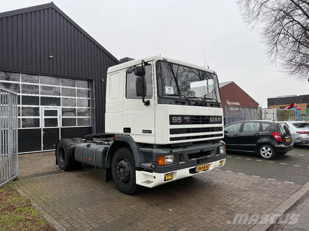 DAF 95 330 ATI / Origineel Nederlandse geleverde vrach Τράκτορες