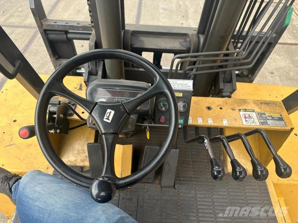 CAT DP100 VORKVERSTELLERS + SIDE SHIFT Stivuitor diesel