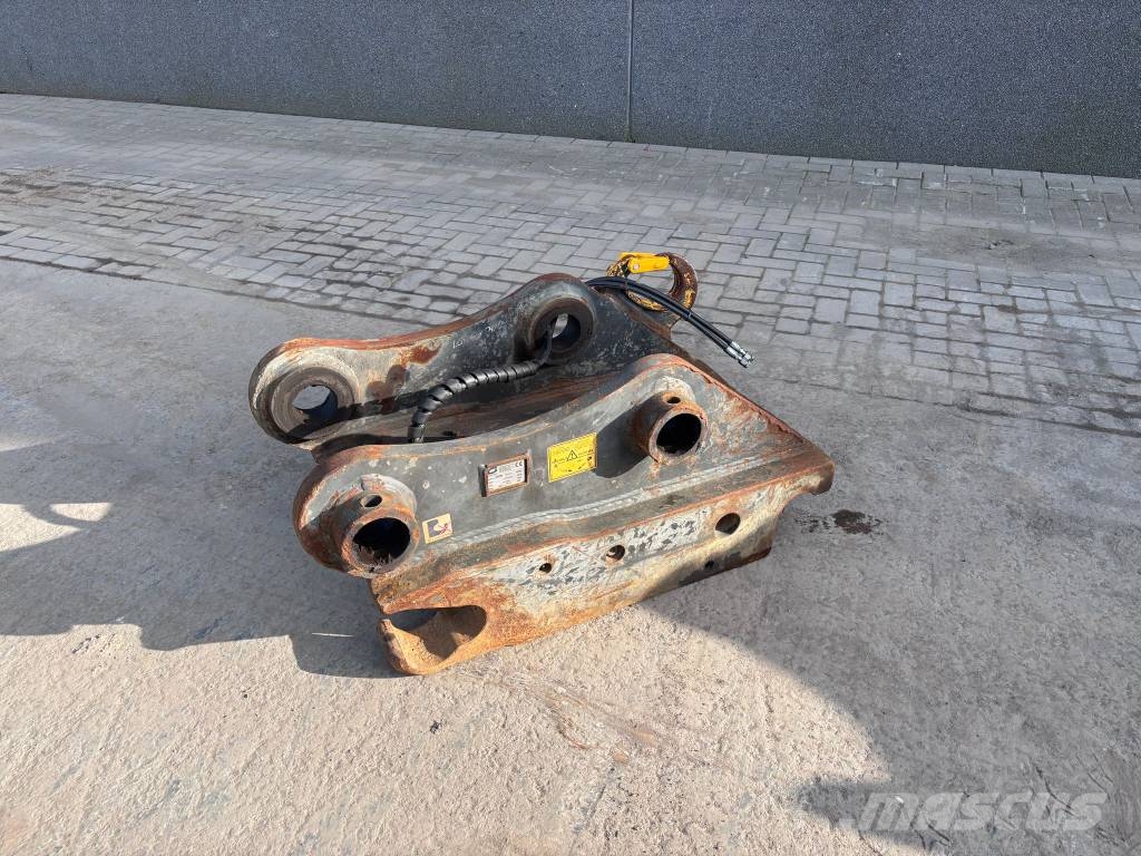 Gjerstad G90 Quickcoupler + S90 Bucket - fits PC360 Cucharones