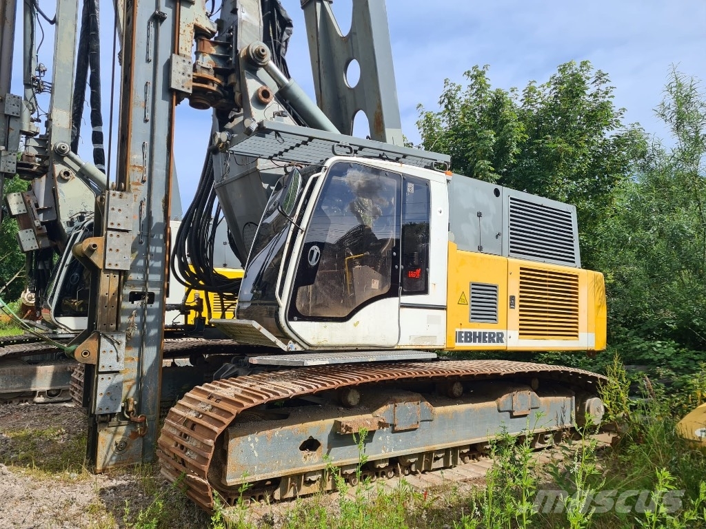 Liebherr LRB 155 Rammgerät / Piling Rig with Juntan Hammer Копровые установки