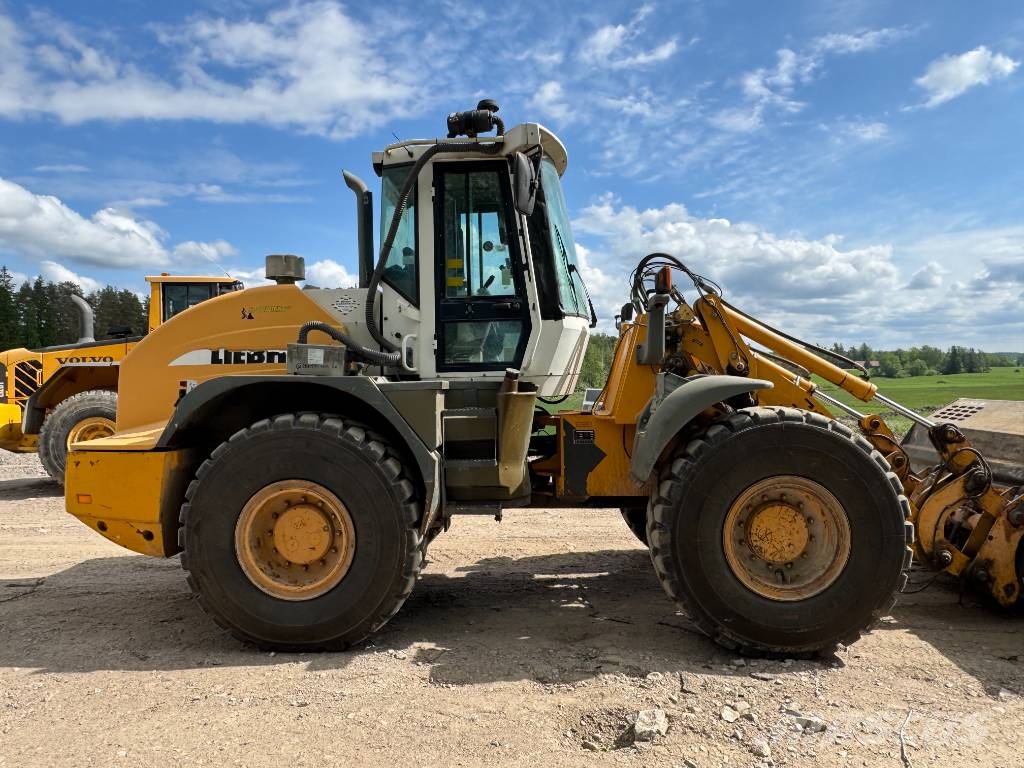 Liebherr L 538- Varattu Фронтальні навантажувачі