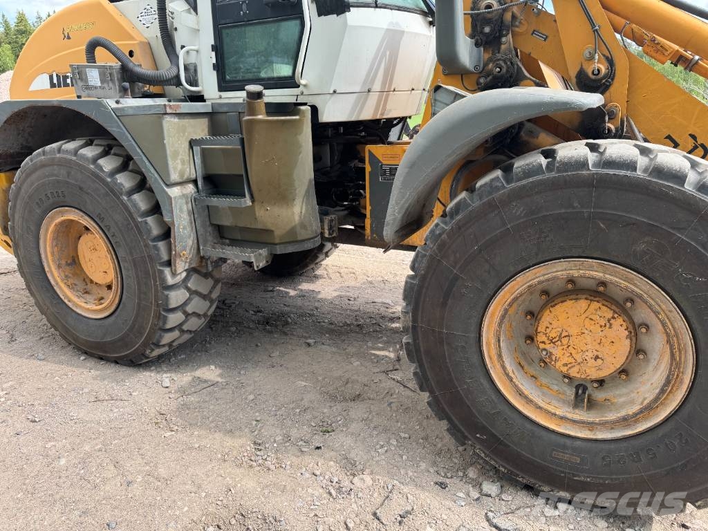 Liebherr L 538- Varattu Фронтальні навантажувачі