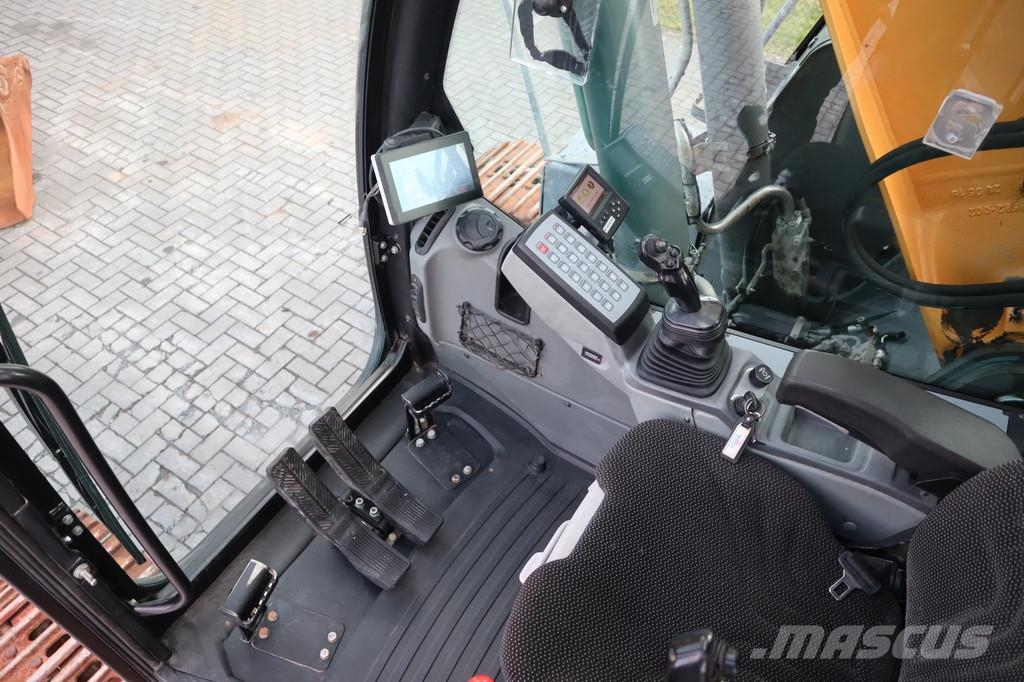 Liebherr R924 WLC | ROTOTILT R8 | BUCKET | Rupsgraafmachines