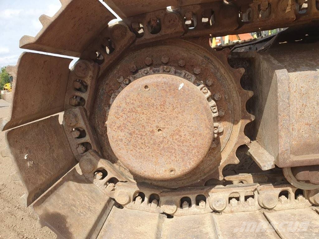 Hitachi EX 150 Koparki gąsienicowe