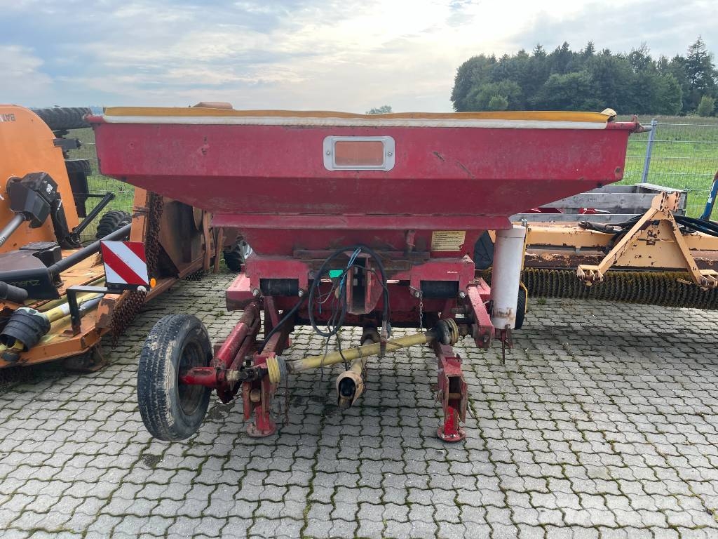 Bredal B 2 Kuivalannan levittimet
