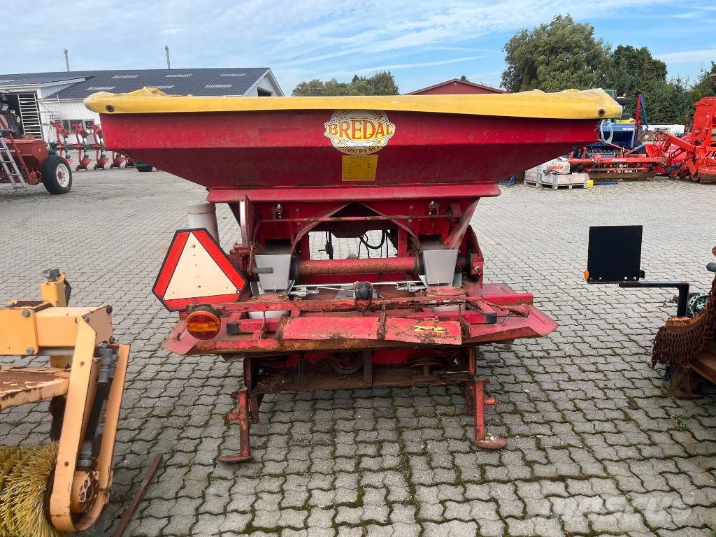 Bredal B 2 Kuivalannan levittimet