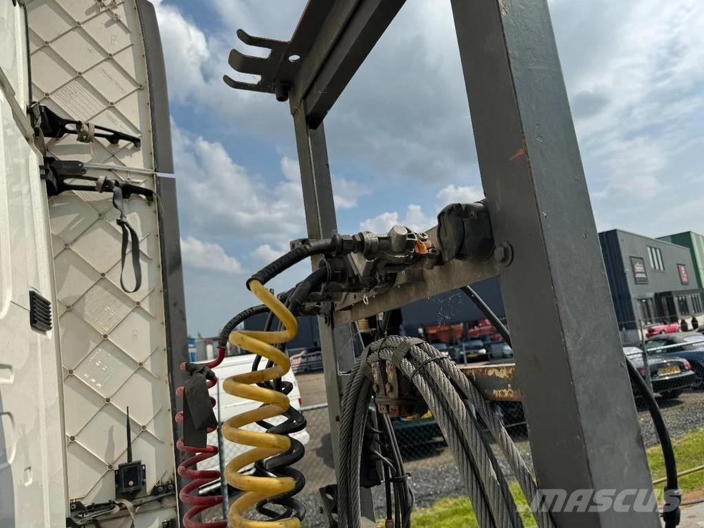 Van Hool 3 AXLE - BPW - FRONT LIFTING - CABLE & KIPPING SYS Containerchassis