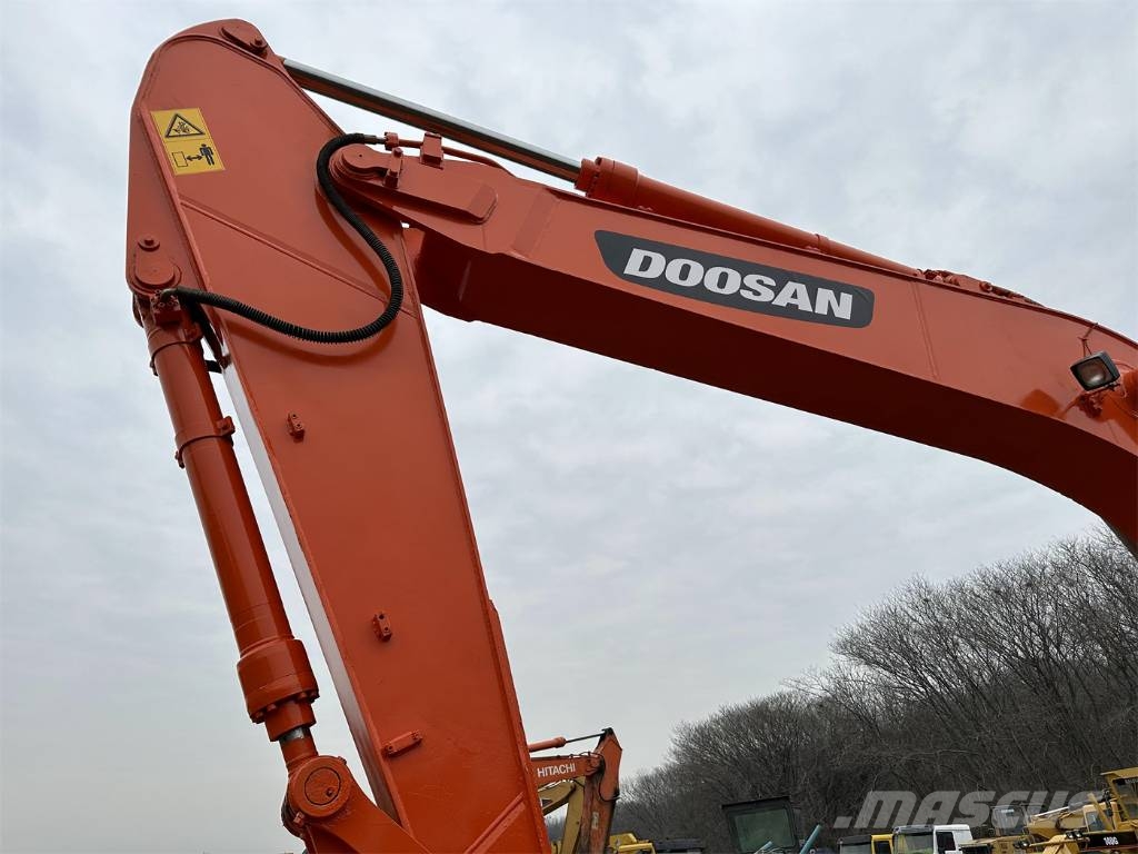 Doosan DH220 Kāpurķēžu ekskavatori