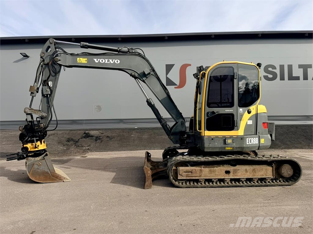 Volvo ECR88 PYÖRITTÄJÄLLÄ Excavadoras 7t - 12t