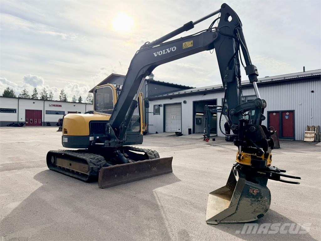 Volvo ECR88 PYÖRITTÄJÄLLÄ Excavadoras 7t - 12t