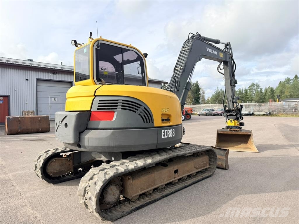 Volvo ECR88 PYÖRITTÄJÄLLÄ Excavadoras 7t - 12t