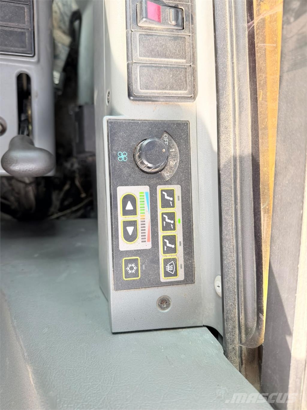 Volvo ECR88 PYÖRITTÄJÄLLÄ Excavadoras 7t - 12t