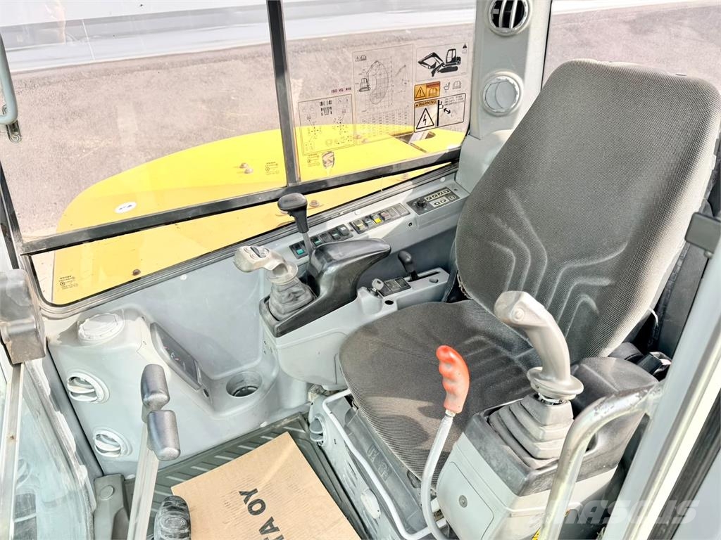 Volvo ECR88 PYÖRITTÄJÄLLÄ Excavadoras 7t - 12t