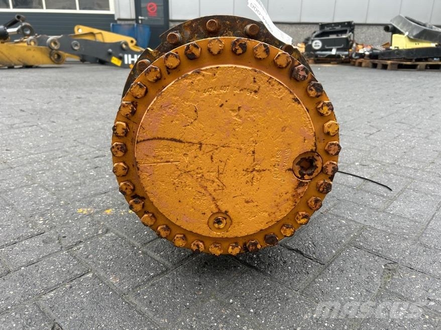 CASE 821C-ZF-Axle/Achse/As 軸