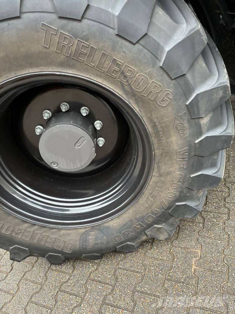 Valtra Q 265 Twin-Trac tractor الجرارات