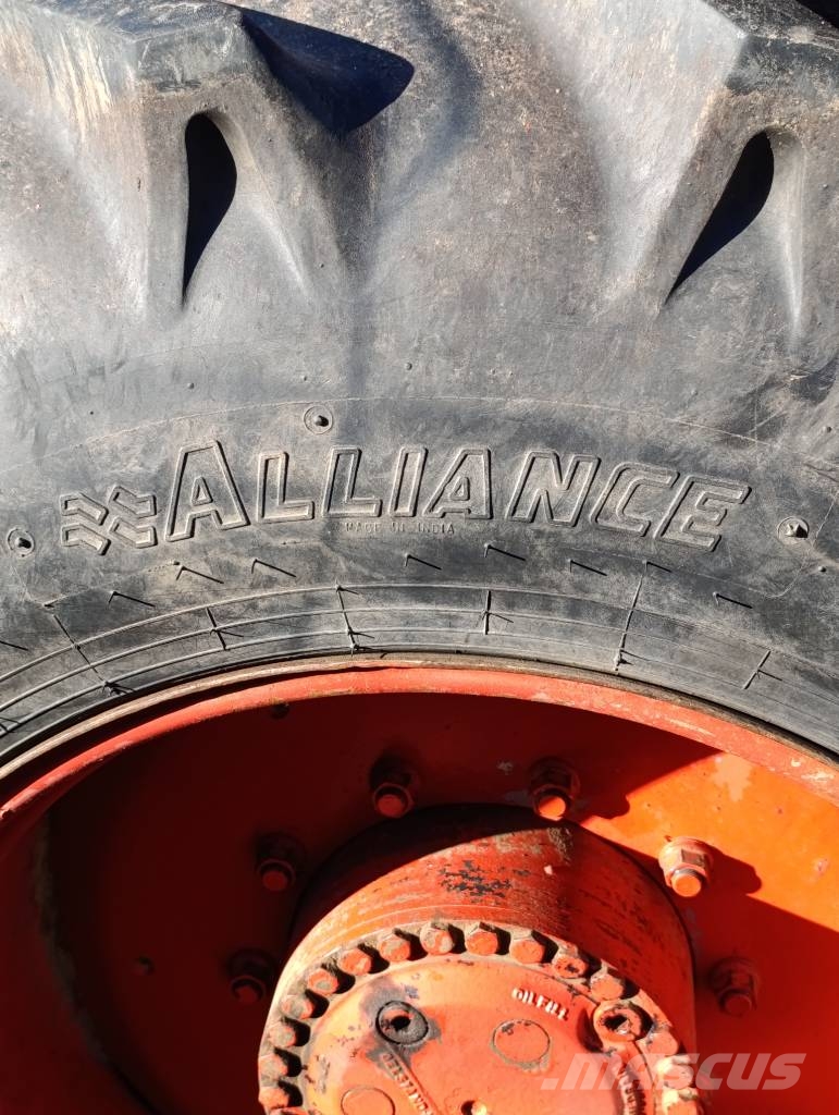 Case IH 1455 XL Traktoriai
