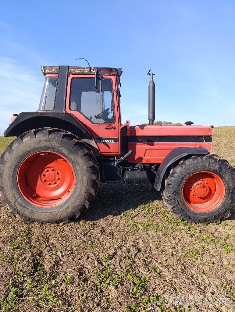 Case IH 1455 XL Traktoriai