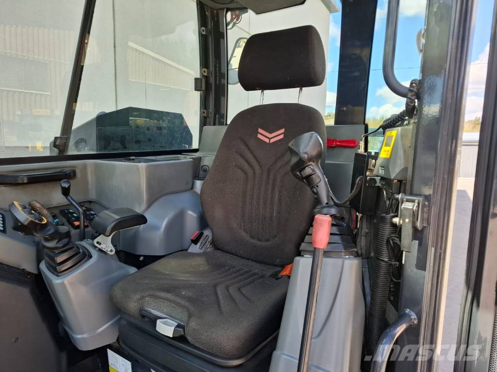 Yanmar Vio 80-1A حفارات وسط 7 طن - 12 طن