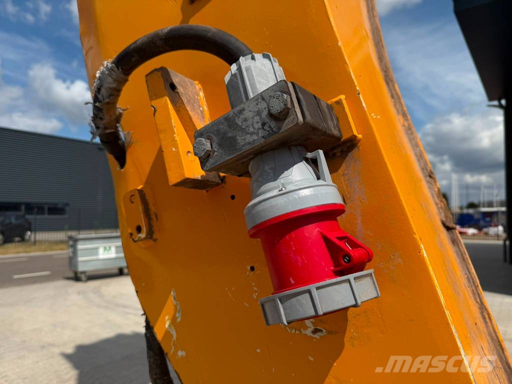 Liebherr A 934 C 폐기물/산업 처리기