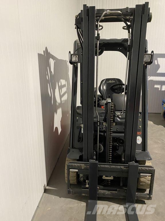 Linde E16L-386 شاحنات ذات رافعات شوكية تعمل بالكهرباء