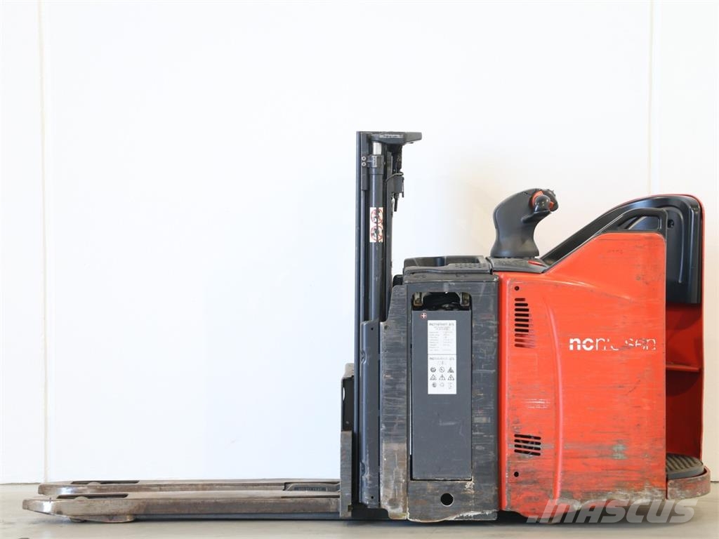 Linde D12HPSP/133-01 Pedestrian stacker