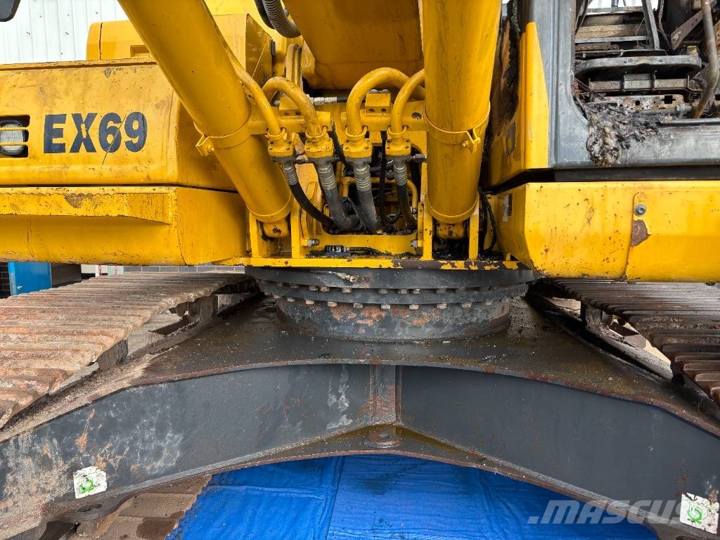 Komatsu PC 210 LC-11 Crawler excavators