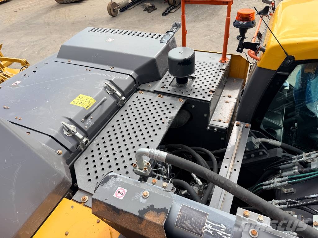 Volvo EC300E L Gravemaskiner på larvebånd