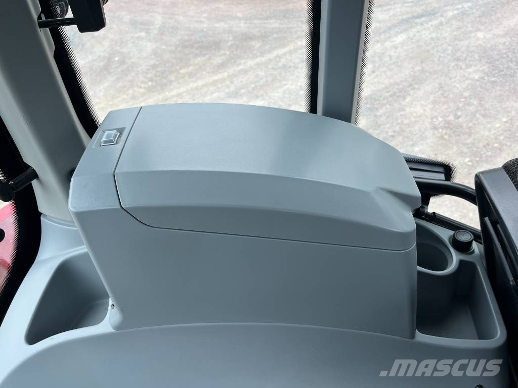 Valtra T 234 Traktorji