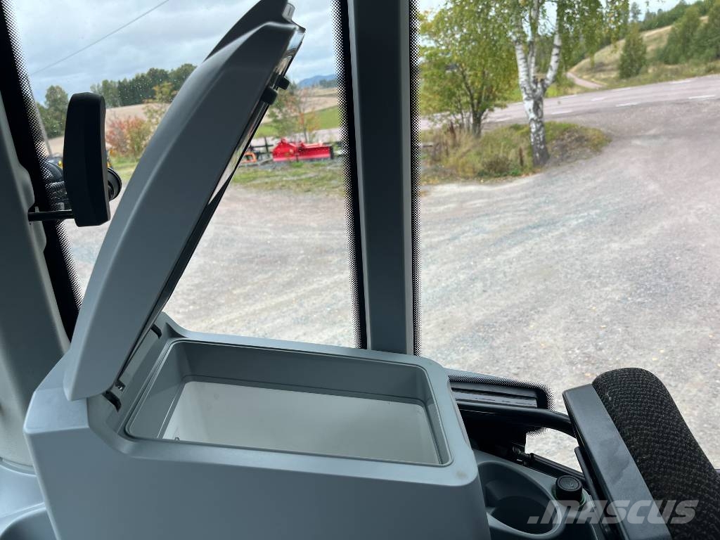 Valtra T 234 Traktorji