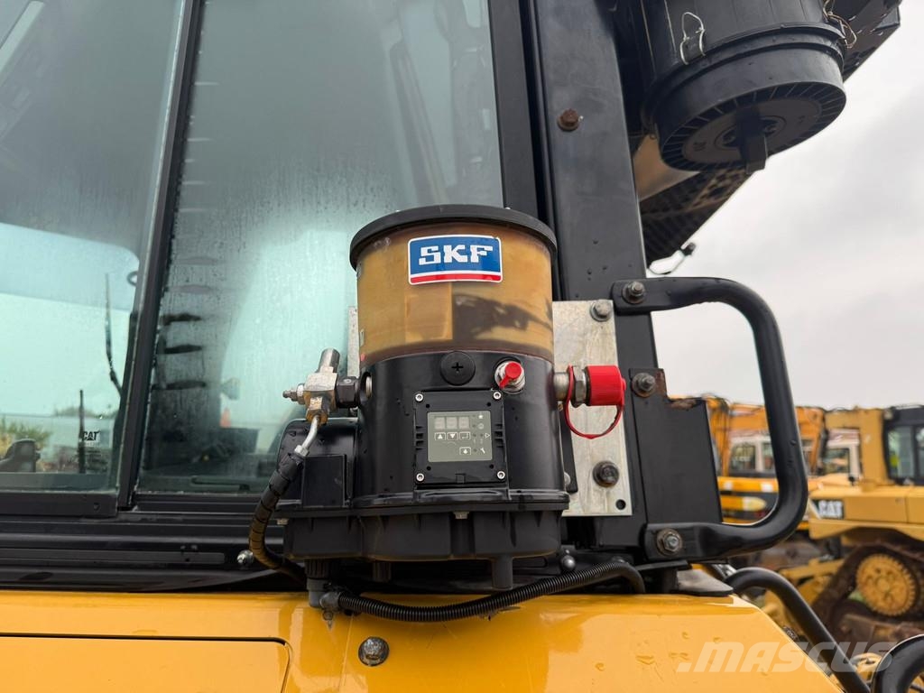 CAT D5 -17A LGP . 履帶推土機