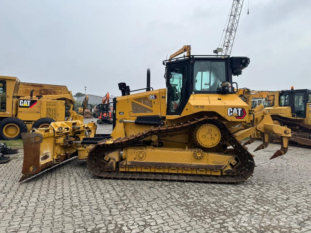 CAT D5 -17A LGP . 履帶推土機