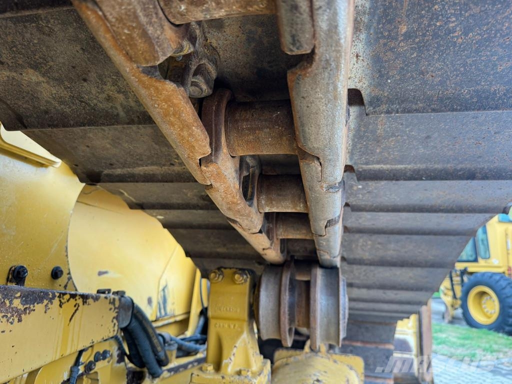 CAT D5 -17A LGP . 履帶推土機
