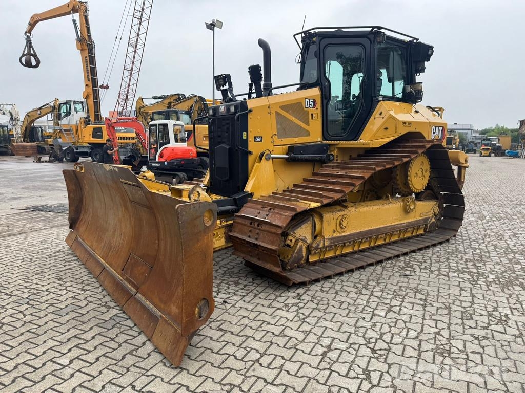 CAT D5 -17A LGP . 履帶推土機