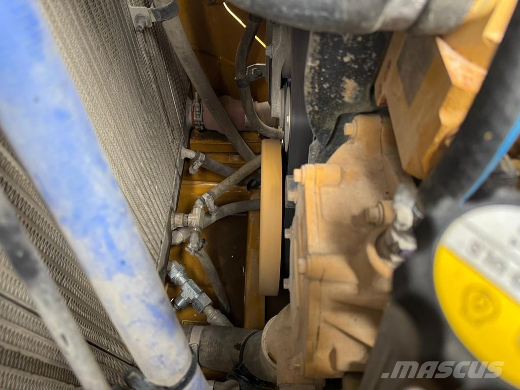 CAT D5 -17A LGP . 履帶推土機