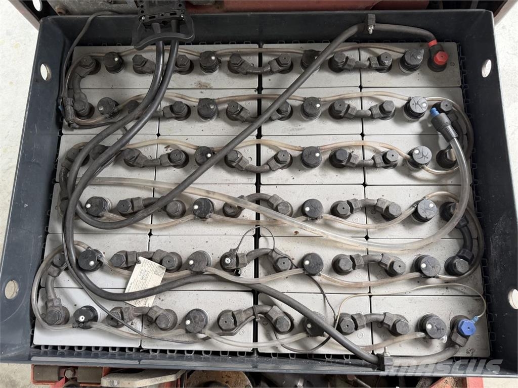 Linde E18P-02 Sähkötrukit
