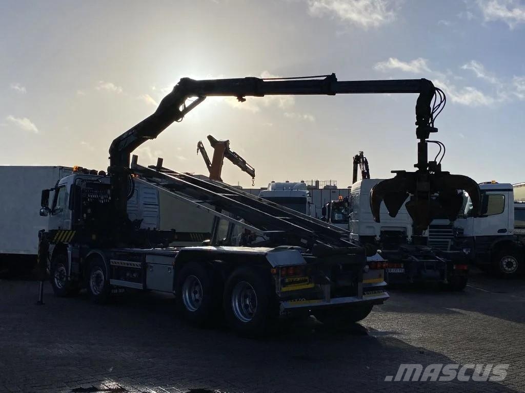 Volvo FM 370 + Euro 5 + Palfinger Z-Q170 Crane + 30ton N Treileri ar āķi