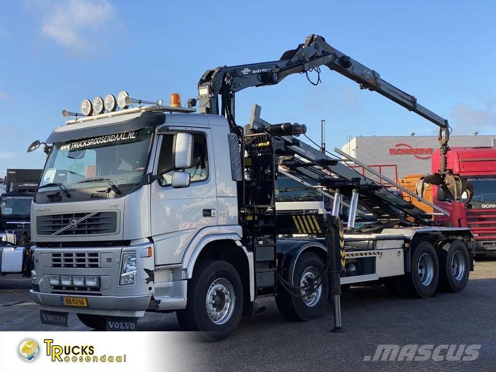 Volvo FM 370 + Euro 5 + Palfinger Z-Q170 Crane + 30ton N Treileri ar āķi