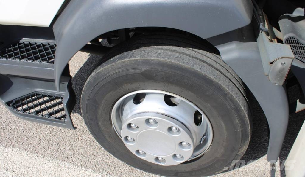 Renault D 210 - BI Temperatura--070 冷藏车