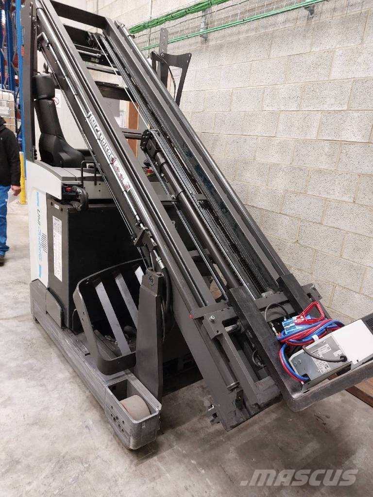 UniCarriers UMS160DTFV845 Chariot à mât rétractable