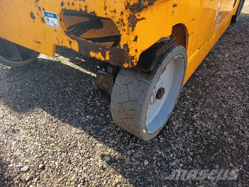 Haulotte Compact 10 - 10m, electric رافعات مقصية الشكل