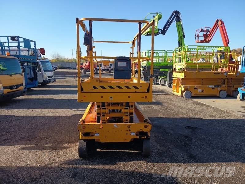 Haulotte Compact 10 - 10m, electric رافعات مقصية الشكل
