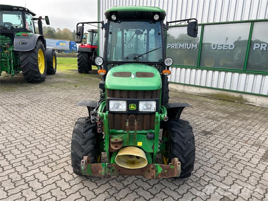 John Deere 5100 GF Traktorji