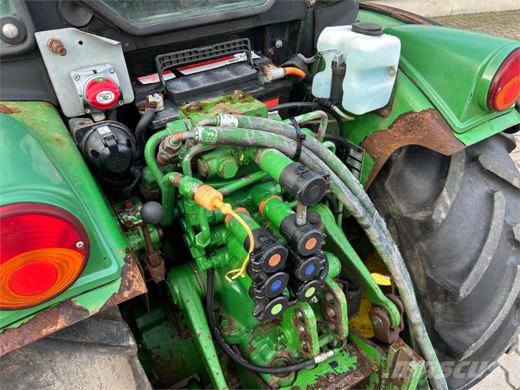 John Deere 5100 GF Traktorji