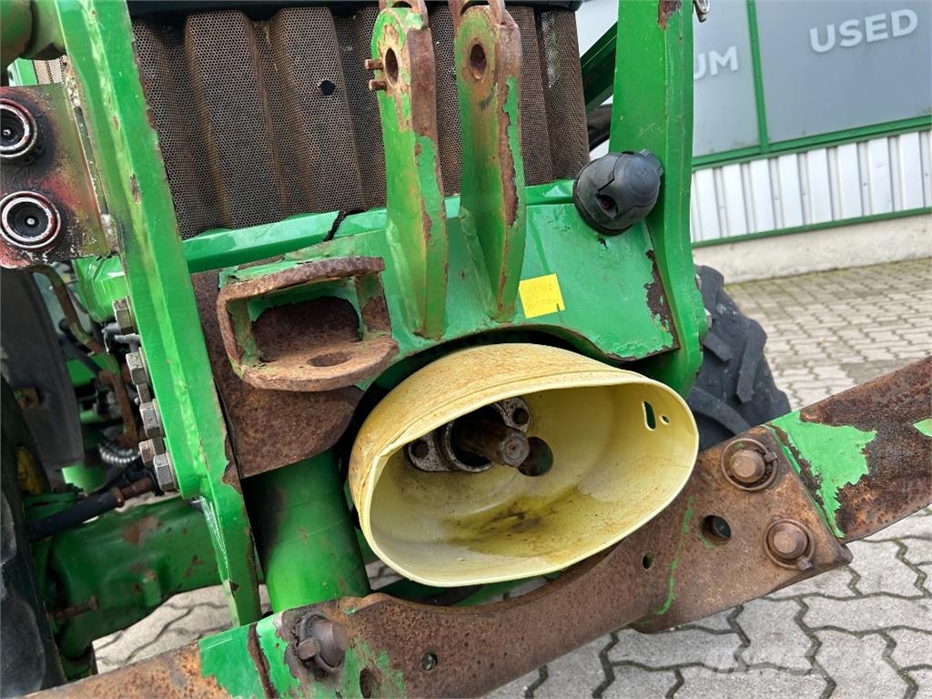John Deere 5100 GF Traktorji