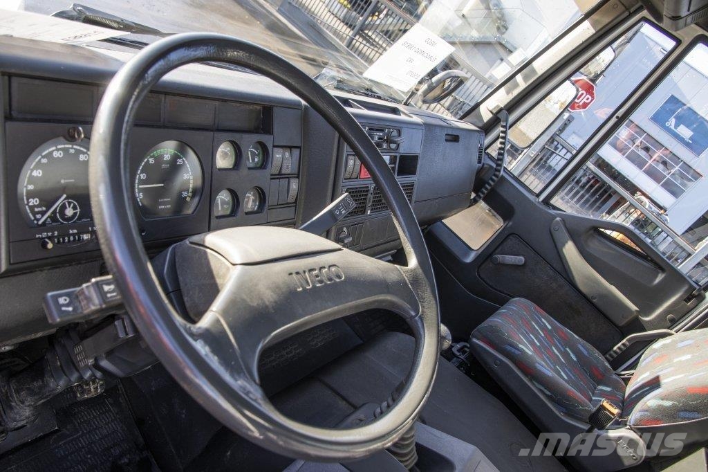 Iveco EUROCARGO 130E18 Lastväxlare/Krokbilar